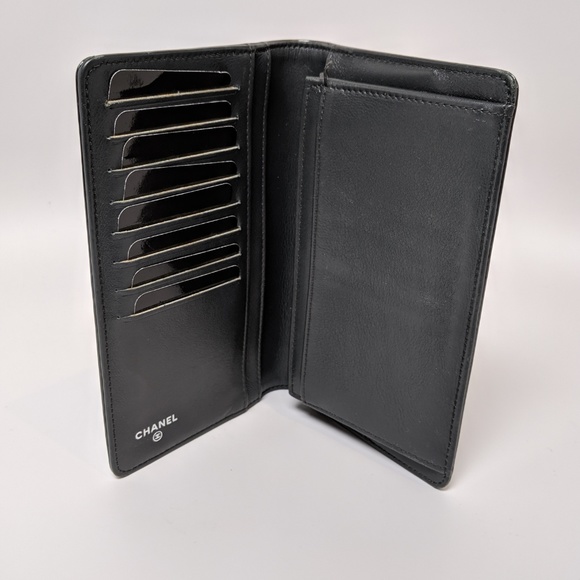 SOLD Chanel Grey Boy Bi-fold Patent Leather Wallet - Picture 3 of 8